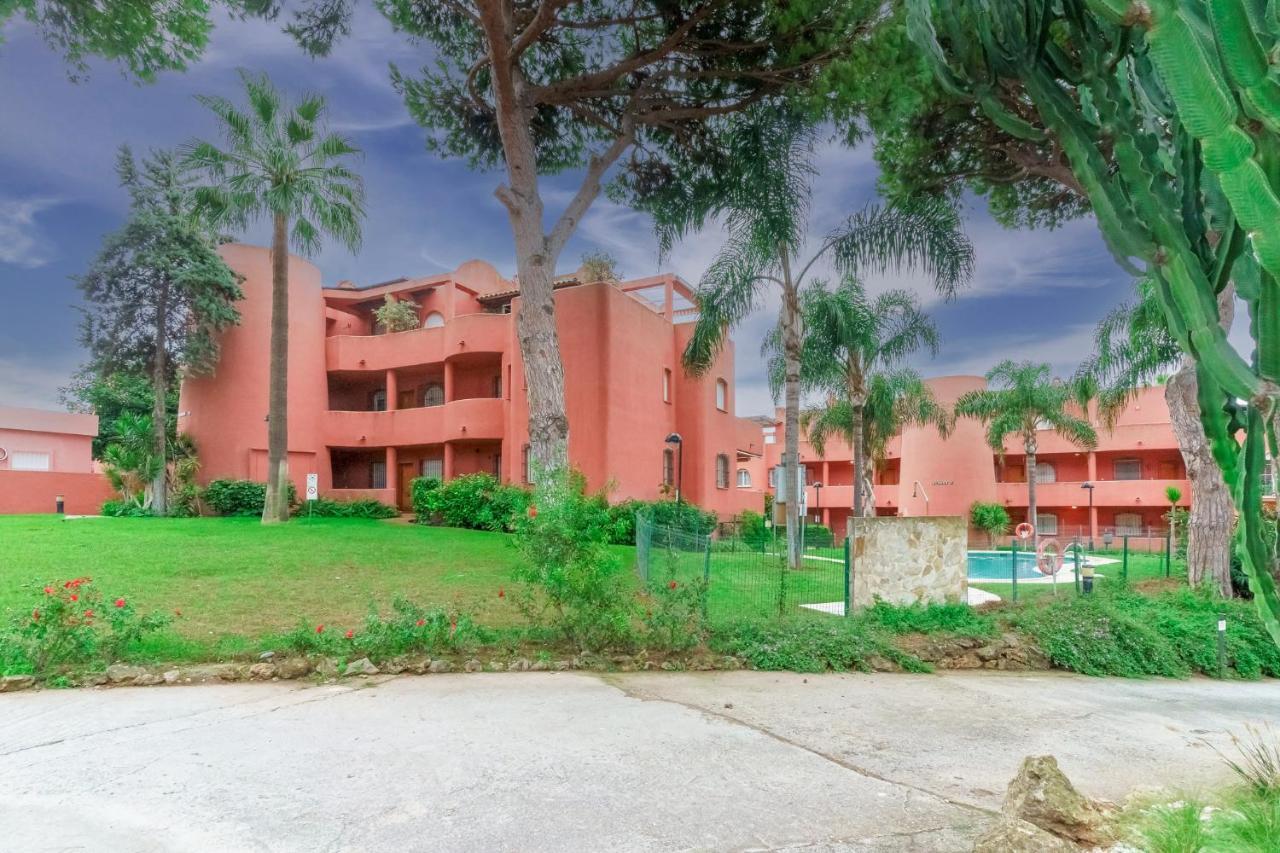 A&n * Marbella