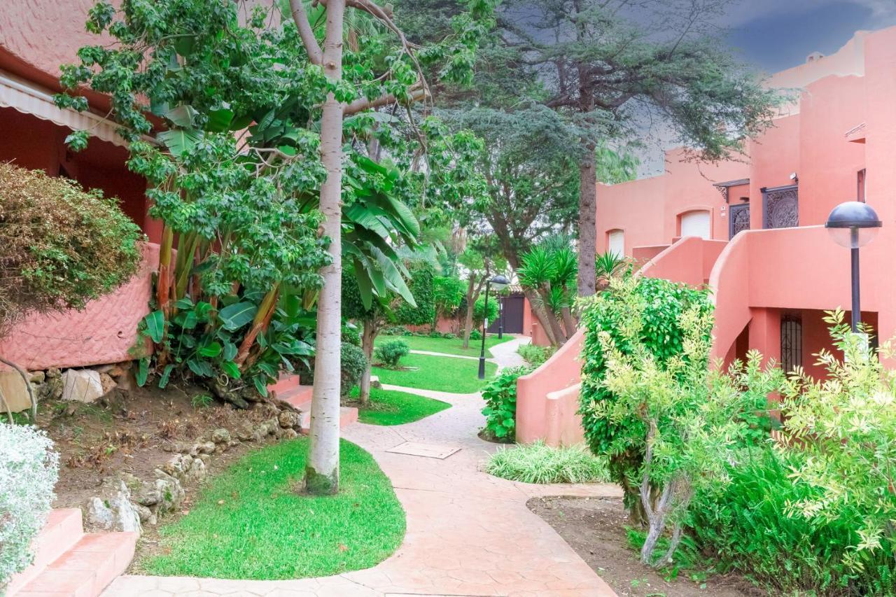 Apartment A&n